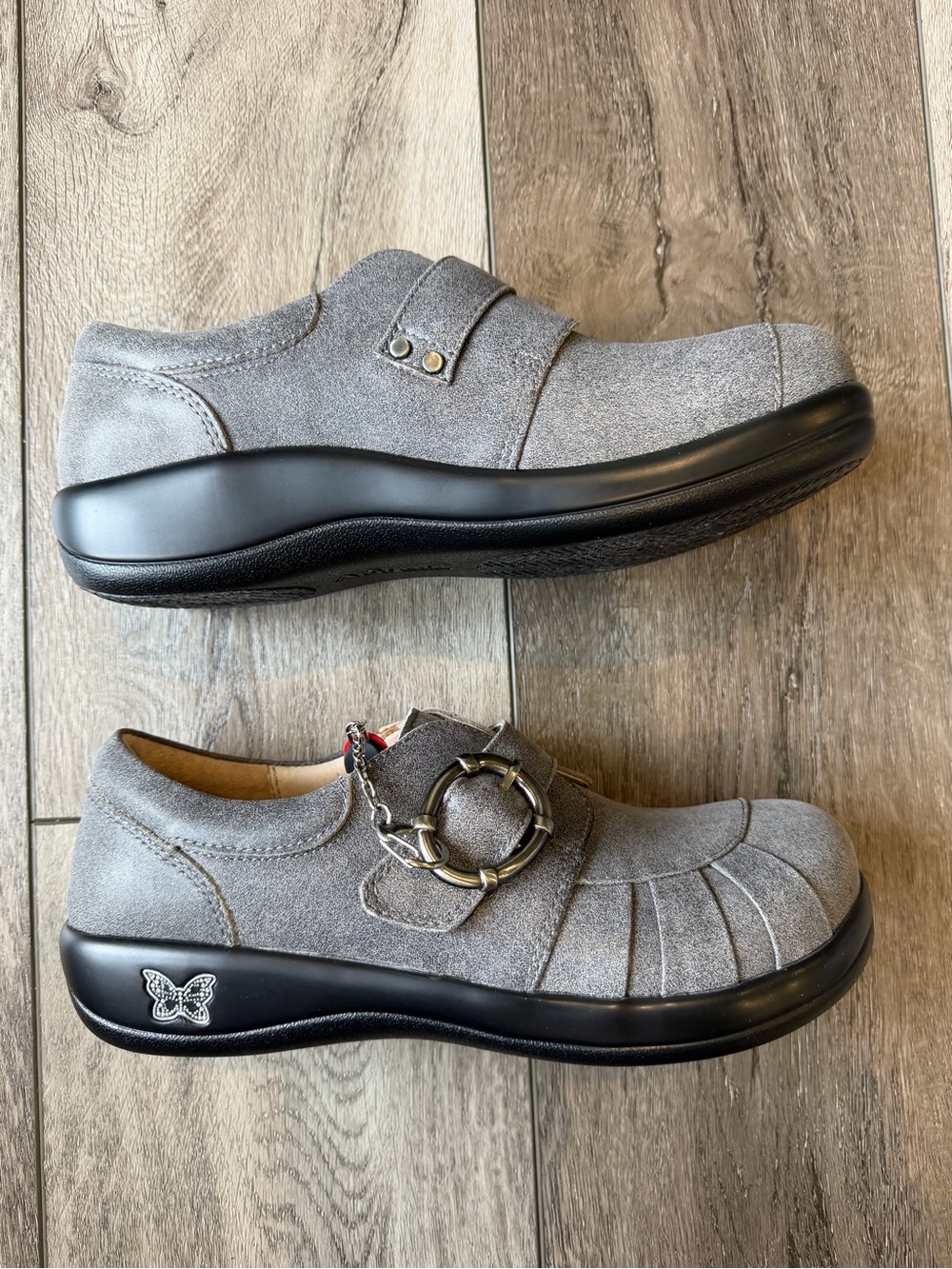 Allegria Khloe KHL-643 Gray Suede Slip-On Clog w/ Distressed Buckle US 8 EUR 38 - Picture 3 of 10